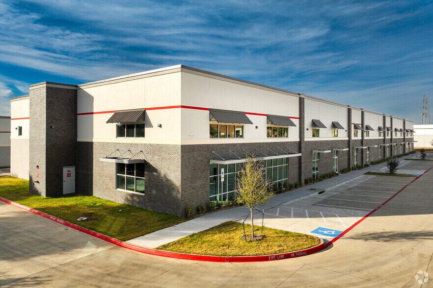 More Photos Of 2313 Tarpley Rd, Carrollton Showroom For Sale