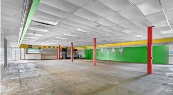 More Photos Of 1402 N Eaton St, Albion Freestanding For Sale