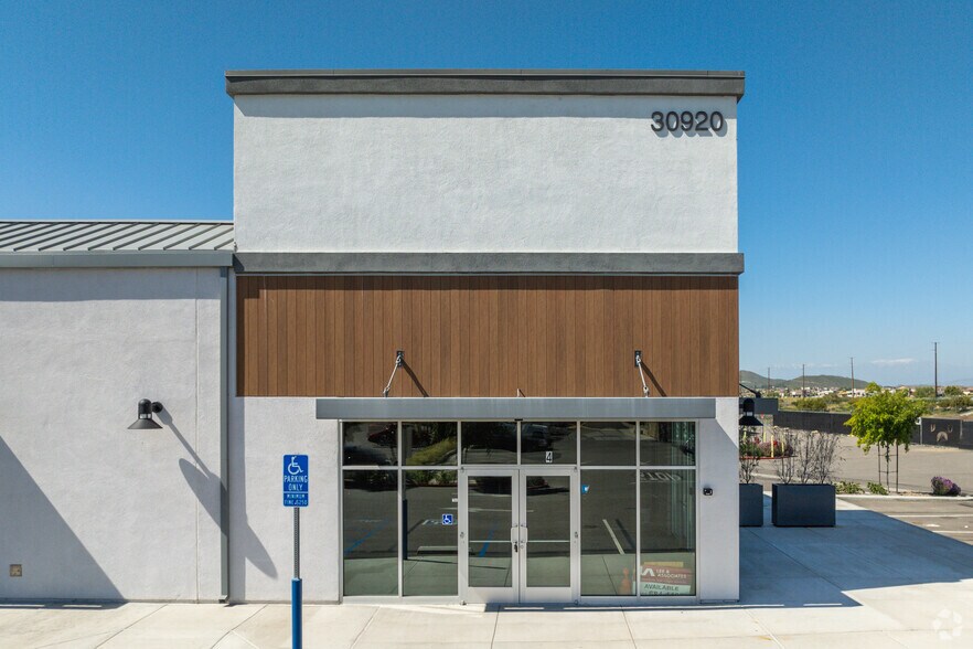 More Photos Of 30920 Benton Rd, Winchester Freestanding For Sale