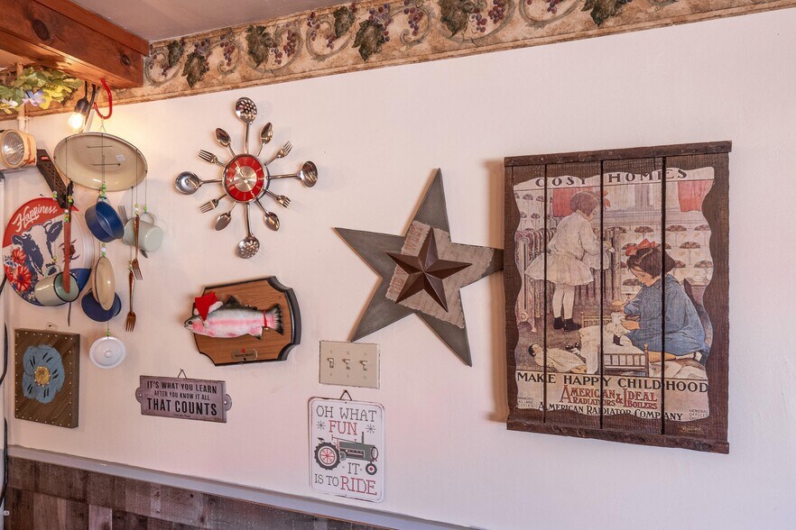 More Photos Of 1118 Robinson Ave, Trinidad Restaurant For Sale