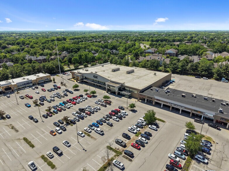 More Photos Of 3199 Beaumont Centre Cir, Lexington Land For Lease