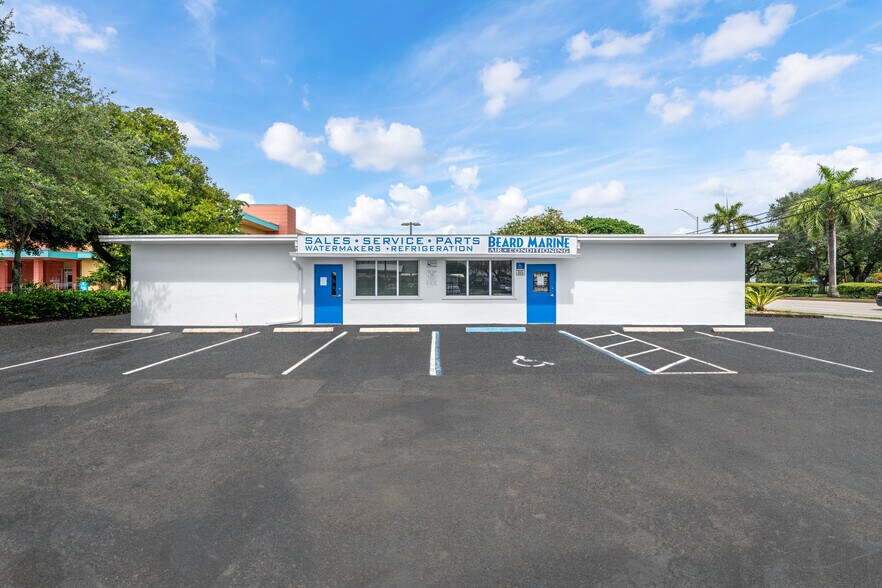 Primary Photo Of 624 W State Road 84, Fort Lauderdale Medical For Sale