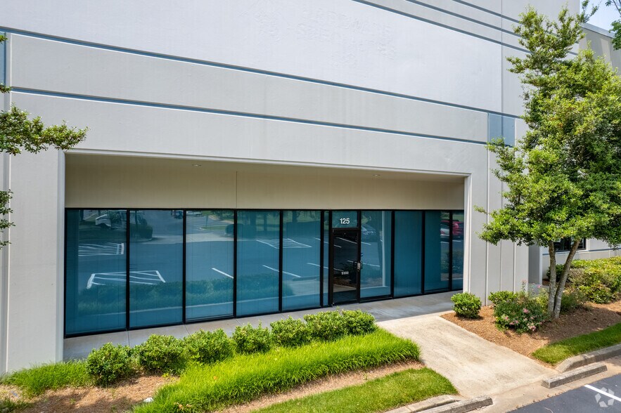 More Photos Of 255 Satellite Blvd, Suwanee Warehouse For Lease