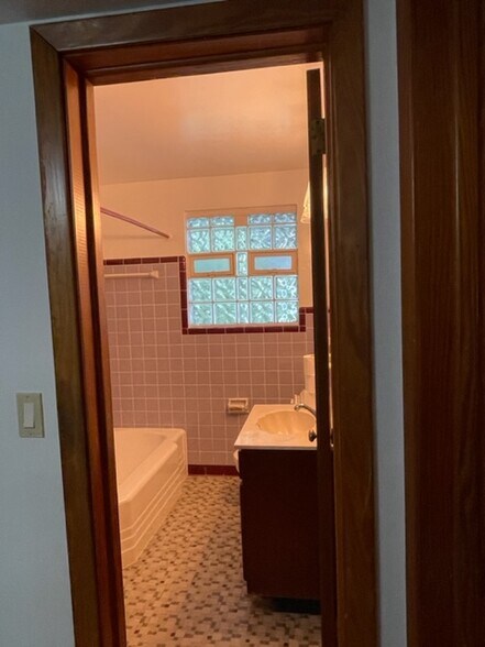 More Photos Of 851002 US Highway 17, Yulee Office For Lease