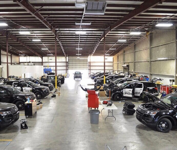 More Photos Of 6501 Goforth St, Houston Warehouse For Lease