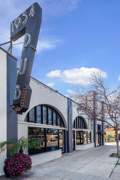 More Photos Of 1958 Colorado Blvd, Los Angeles Restaurant For Lease