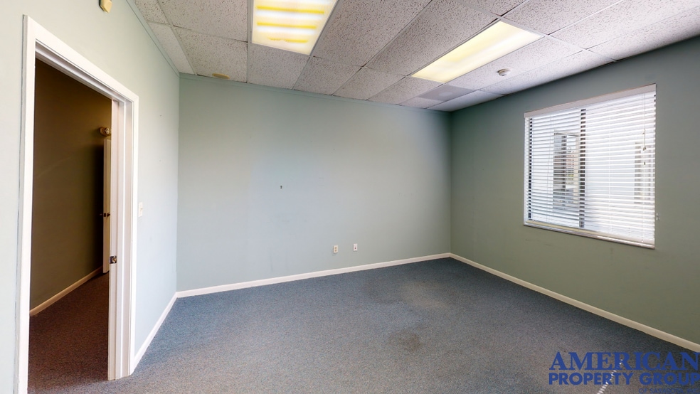 More Photos Of 7222 S Tamiami Trl, Sarasota General Retail For Lease