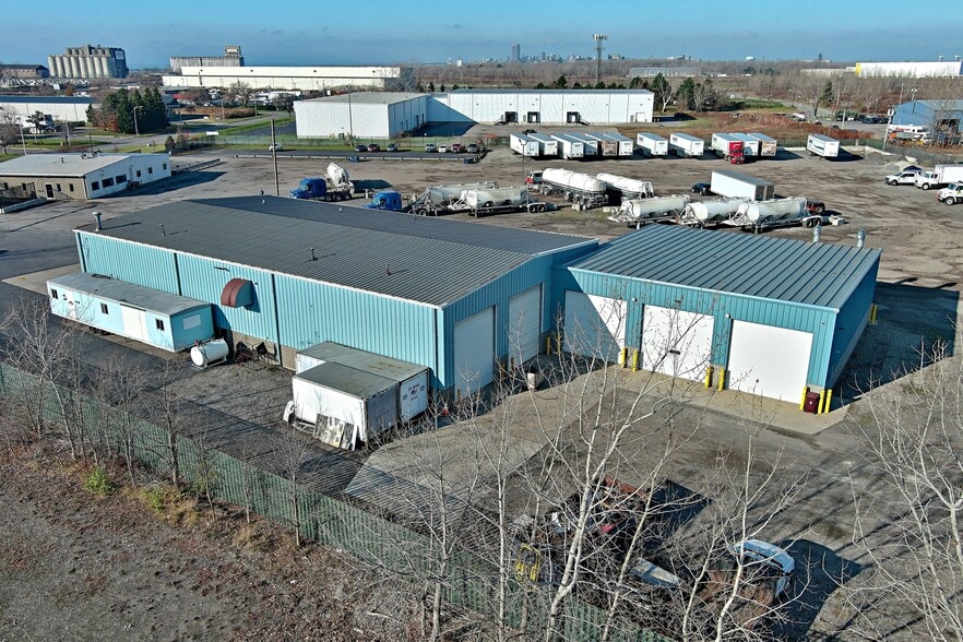 More Photos Of 70 N Gates Ave, Buffalo Truck Terminal For Lease