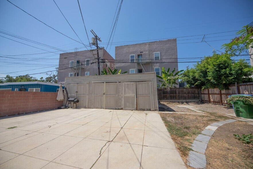 More Photos Of 833 N Ridgewood Pl, Los Angeles Apartments For Sale