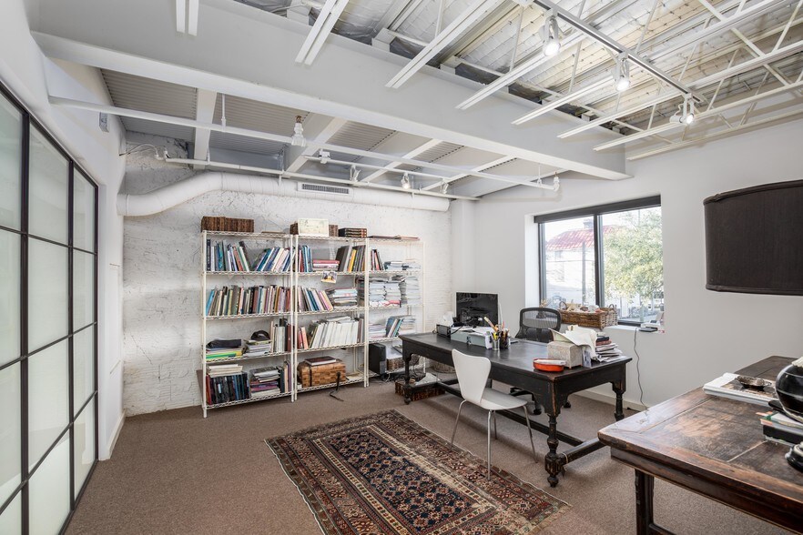 More Photos Of 517 King St, Charleston Apartments For Lease