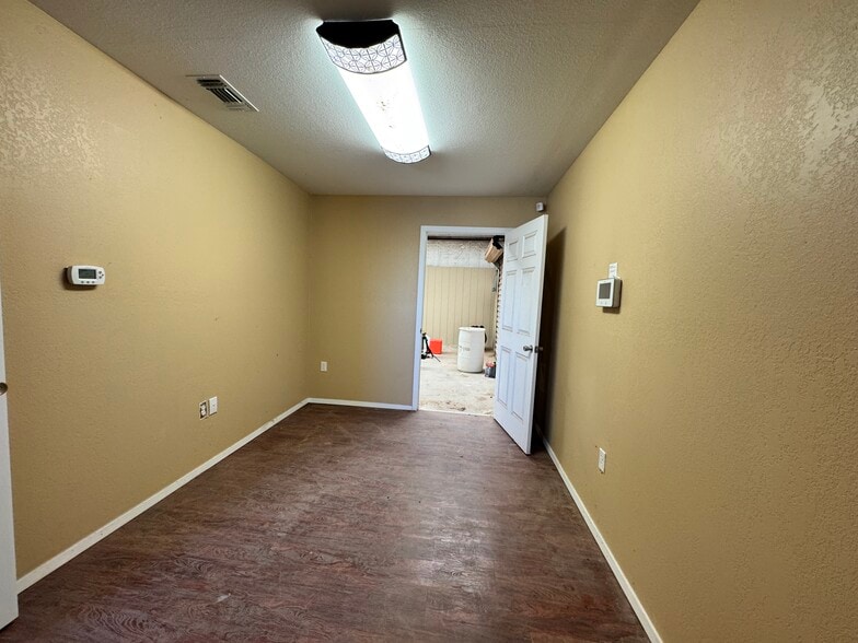 More Photos Of 5504 E County Road 128, Midland Light Manufacturing For Lease