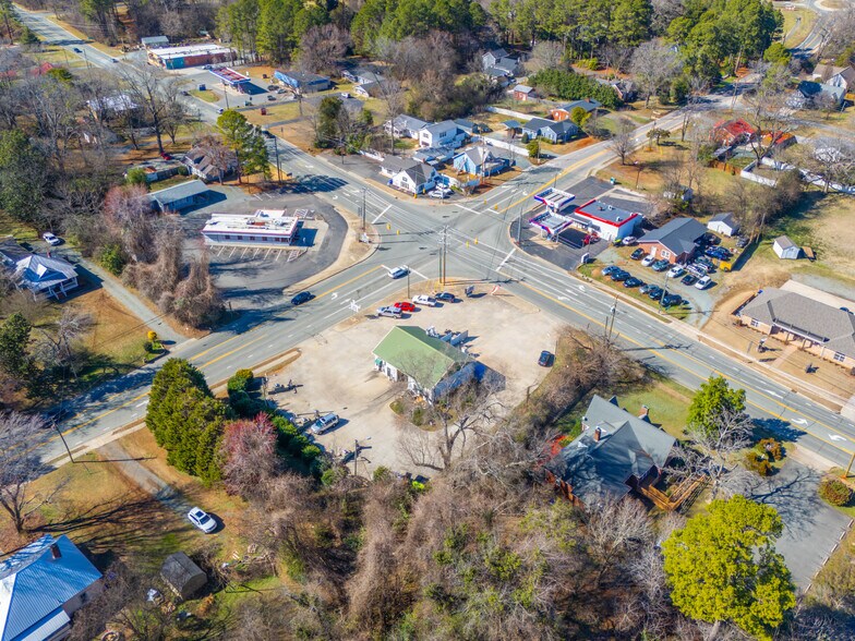 More Photos Of 517 West St, Pittsboro Freestanding For Sale