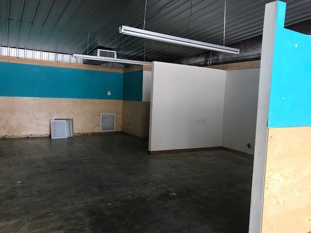 More Photos Of 1501 Sam Houston Ave, Huntsville Storefront Retail Office For Lease