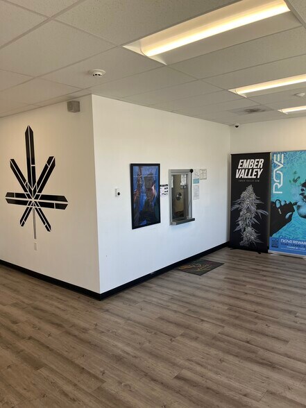 More Photos Of 113-119 N A St, Lompoc Storefront Retail Office For Sale