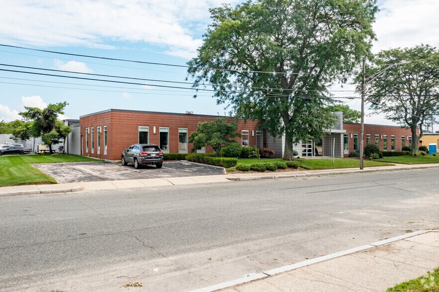 More Photos Of 195 Dupont Dr, Providence Manufacturing For Lease