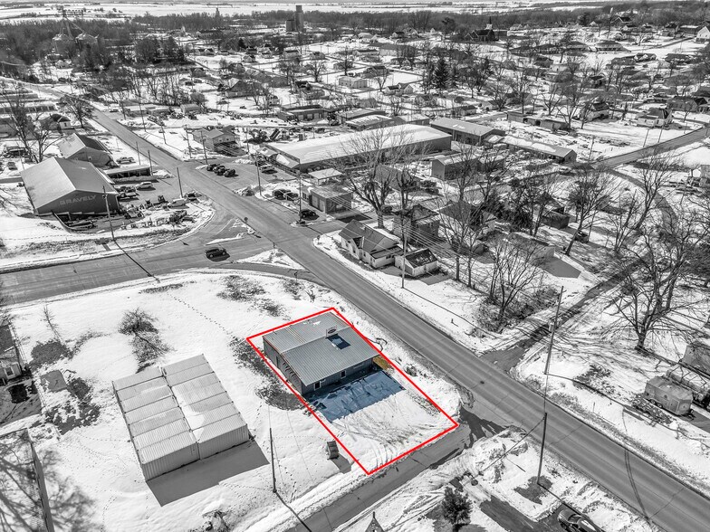 More Photos Of 700 Waters St, Carrollton Freestanding For Sale