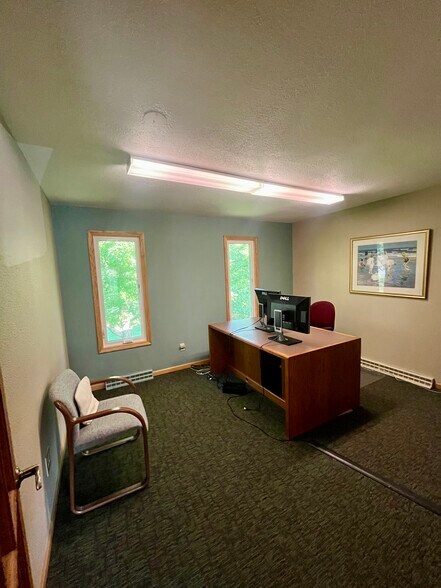 More Photos Of 7989 Lake Dr, Circle Pines Office For Sale