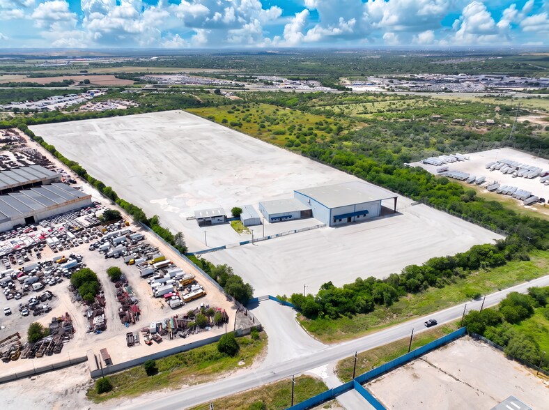 More Photos Of 10475 Somerset Rd, San Antonio Land For Lease