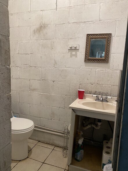 More Photos Of 105 S Columbia St, Picayune Auto Repair For Sale