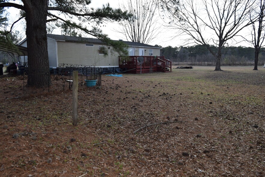 More Photos Of 1524 Seabrook School Rd, Fayetteville Multifamily For Sale