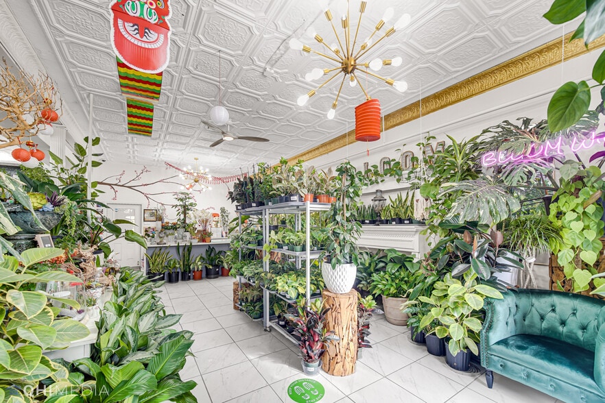 More Photos Of 2312 W Touhy Ave, Chicago General Retail For Sale