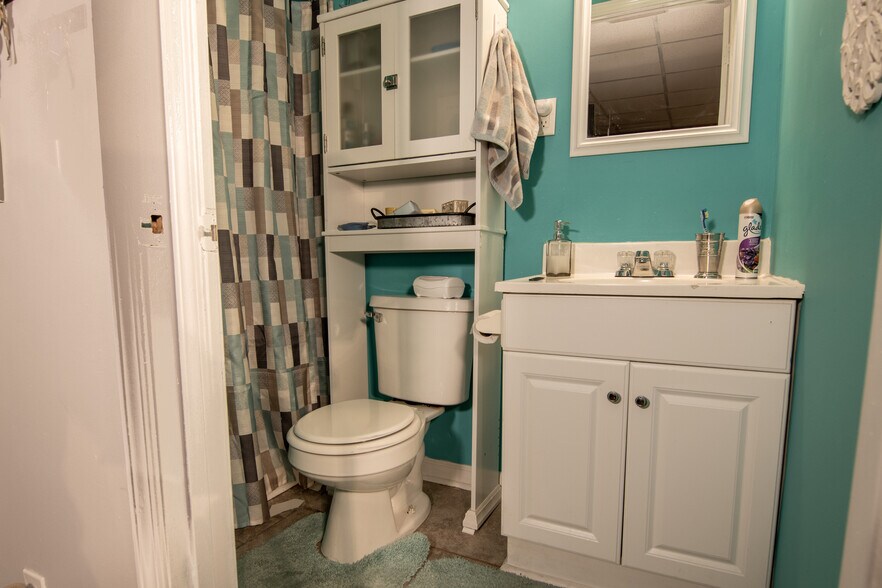 More Photos Of 1640 Northside Dr NW, Atlanta Storefront Retail Office For Sale