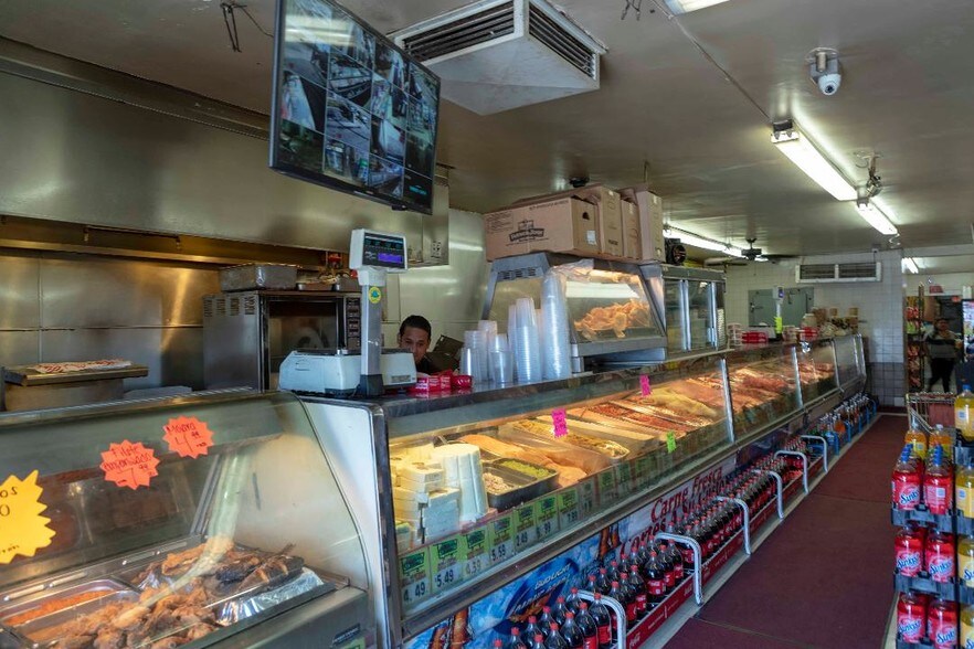 More Photos Of 1709 N Willowbrook Ave, Compton General Retail For Sale