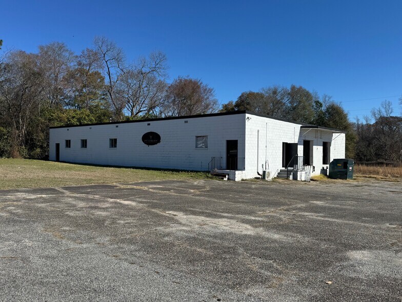 Primary Photo Of 121 S Jackson St, Hawkinsville Warehouse For Sale