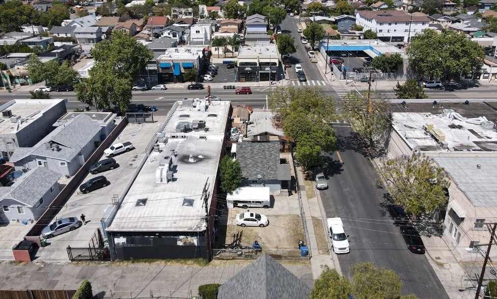 More Photos Of 5690 York Blvd, Los Angeles Office Residential For Sale