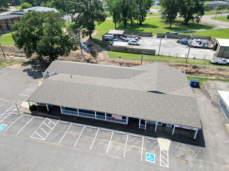 More Photos Of 1723-1755 Main St, Southaven Storefront Retail Office For Sale