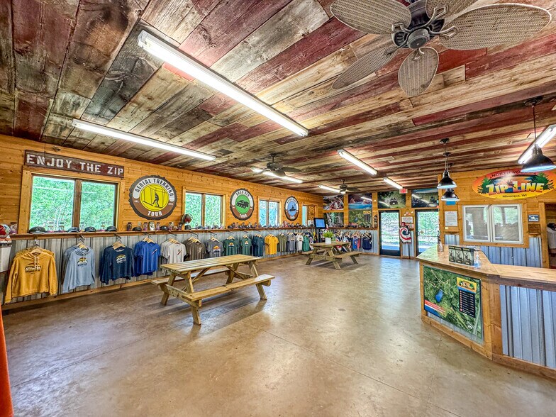 More Photos Of 7849 US Highway 51, Minocqua Sports And Entertainment For Sale