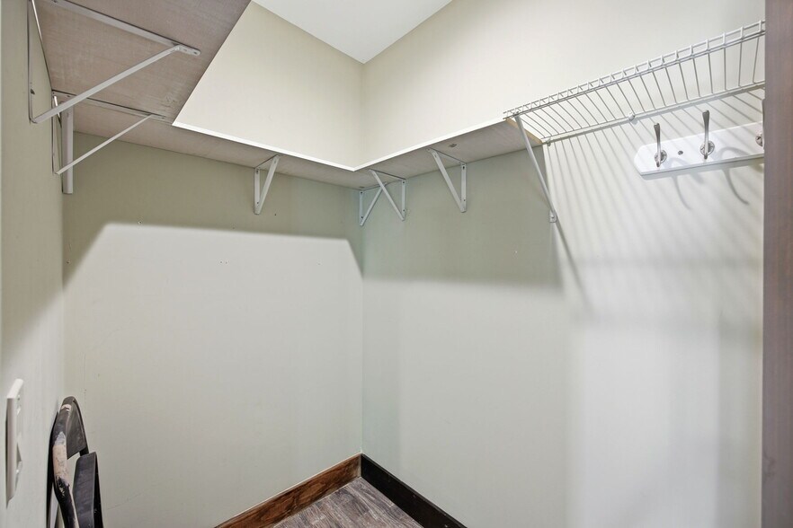More Photos Of 5237 Topanga Canyon Blvd, Woodland Hills Multifamily For Sale