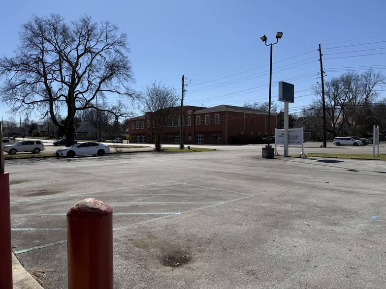 More Photos Of 3321 Triana Blvd SW, Huntsville Freestanding For Lease