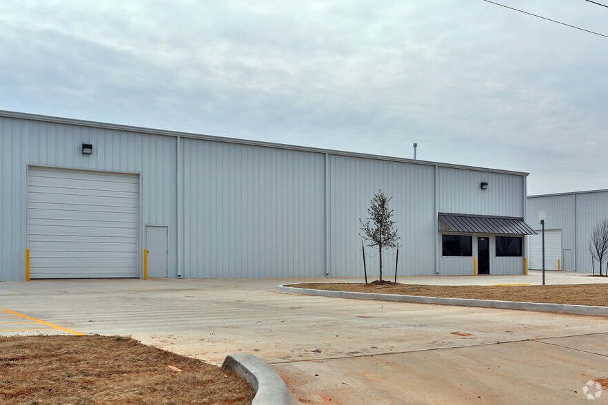 More Photos Of 4720 United Dr, Oklahoma City Industrial For Sale