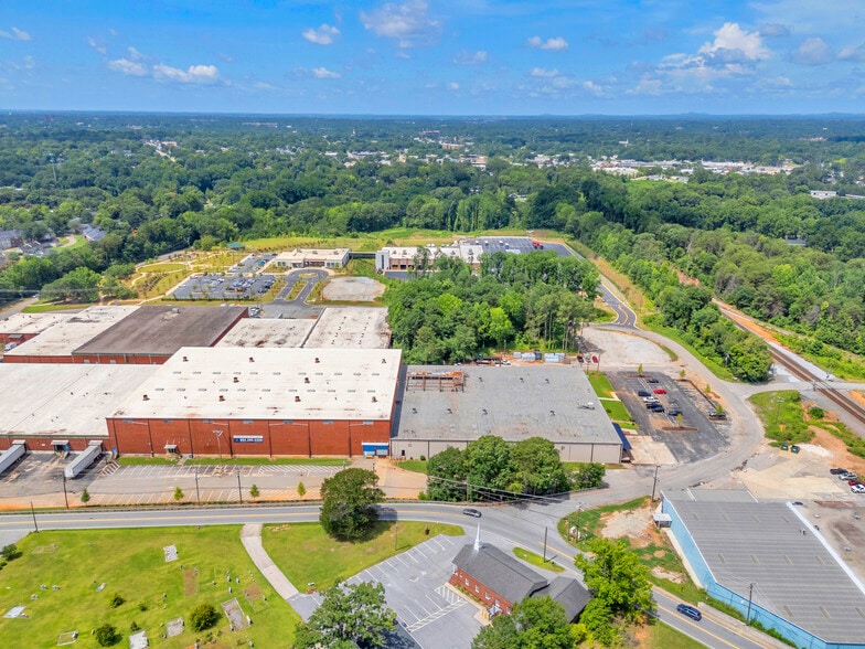 More Photos Of 304 Arcadia Dr, Greenville Industrial For Lease