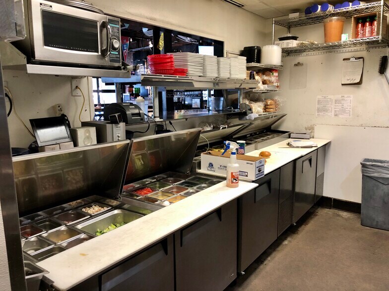 More Photos Of 6000-6022 N 16th St, Phoenix Unknown For Lease