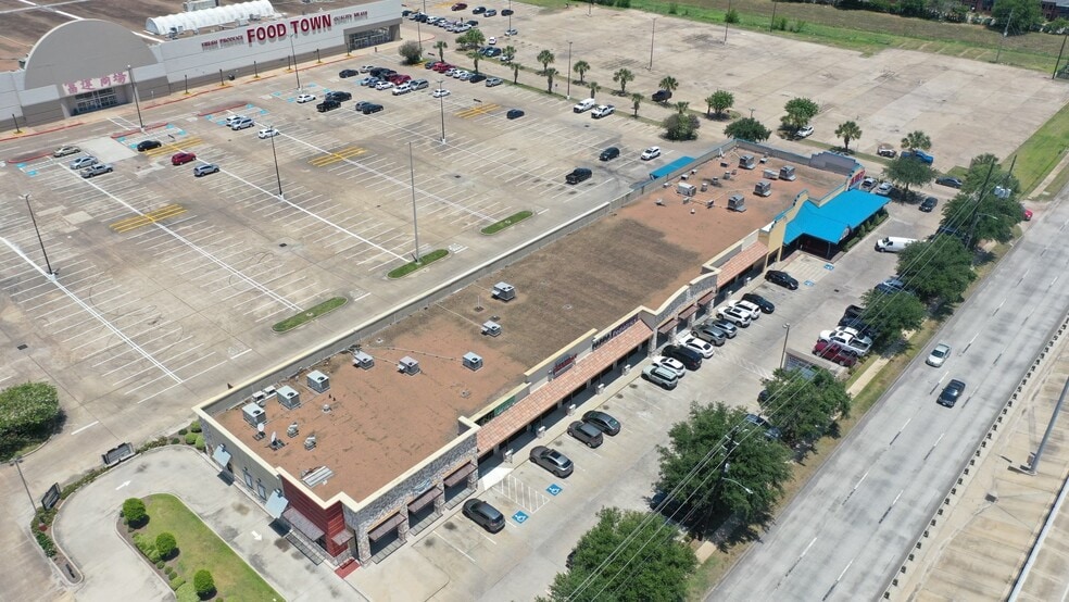 More Photos Of 9370-9380 W Sam Houston Pky S, Houston Unknown For Lease