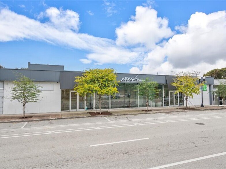 Primary Photo Of 2404 Hollywood Blvd, Hollywood Loft Creative Space For Lease