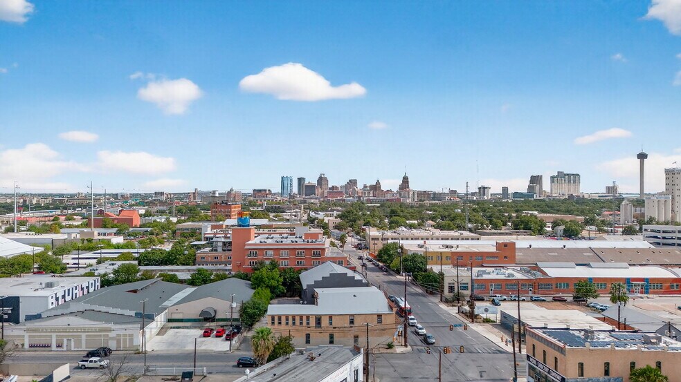 More Photos Of 1425 S Flores St, San Antonio General Retail For Sale