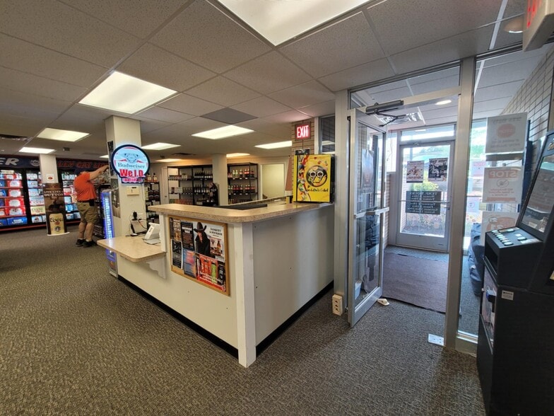 More Photos Of 111 E 3rd St, Hastings Office Residential For Sale