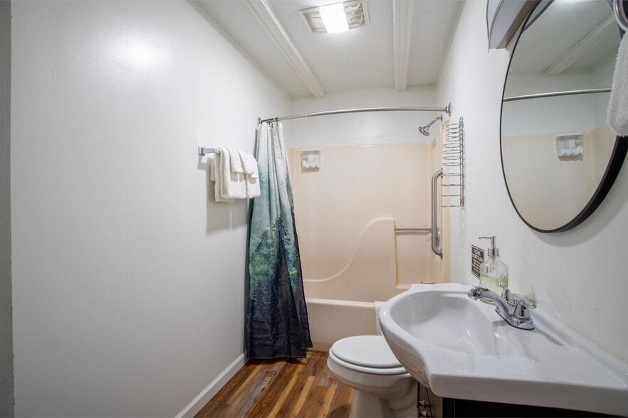 More Photos Of 3804 Wears Valley Rd, Sevierville Hotel For Sale