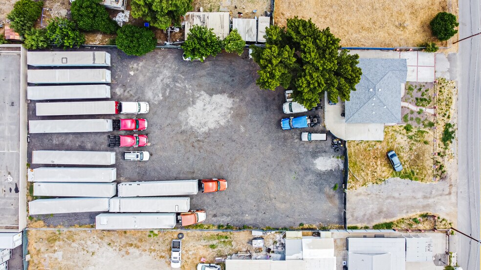 More Photos Of 1245 S Washington Ave, San Bernardino Truck Terminal For Sale