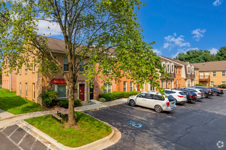 More Photos Of 15865-15875 Crabbs Branch Way, Derwood Office For Sale