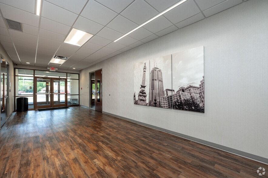 More Photos Of 3901 W 86th St, Indianapolis Office For Lease