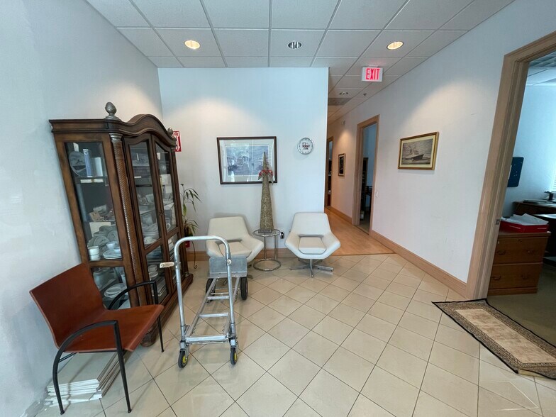 More Photos Of 2830 W State Road 84, Fort Lauderdale Flex For Sale