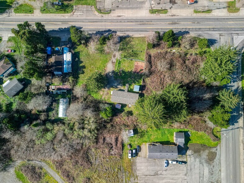 More Photos Of 645 Elk Valley Rd, Crescent City Warehouse For Sale
