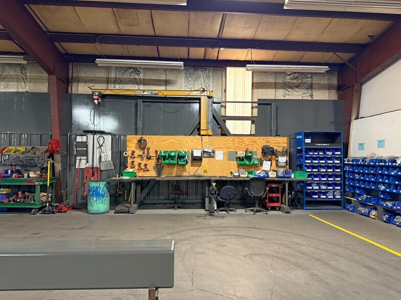 More Photos Of 2120 4th Ave, Holdrege Industrial For Sale
