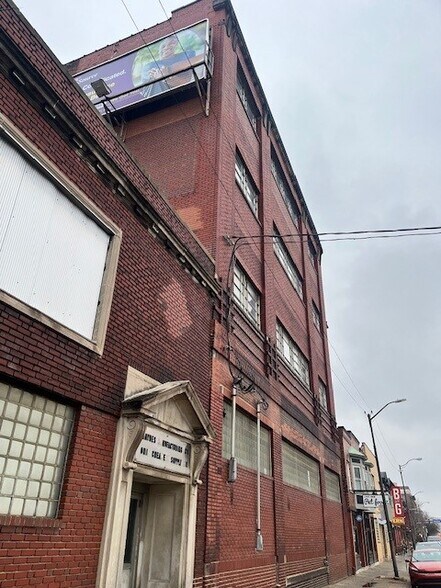 More Photos Of 4180 Lorain Ave, Cleveland Warehouse For Sale