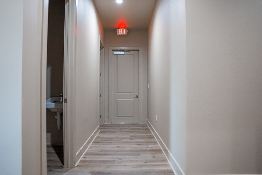 More Photos Of 4230 S Major Dr, Beaumont Warehouse For Lease