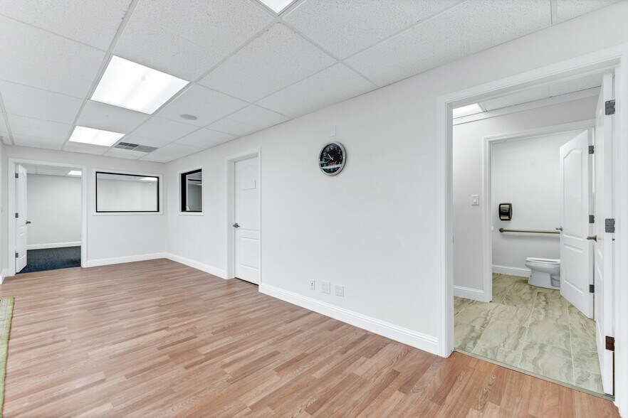 More Photos Of 1925 Francisco Blvd E, San Rafael Light Manufacturing For Lease